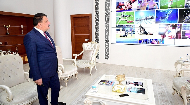  Başkan Selahattin Gürkan, “Yılın Fotoğrafları” oylamasına katıldı.